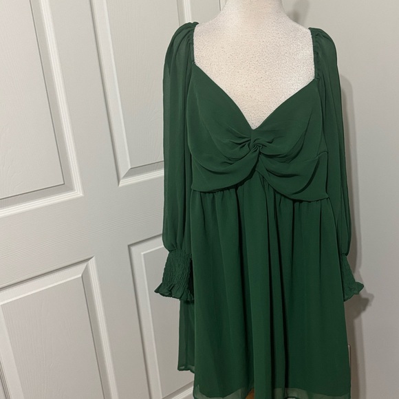 Eloquii long sleeve green slip on dress with sheer sleeves, size 16 - Picture 1 of 10